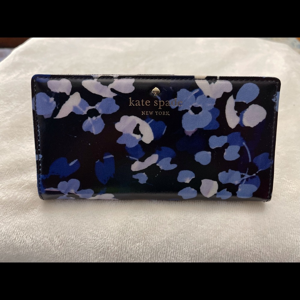 Kate Spade Staci Slim Bifold Wallet